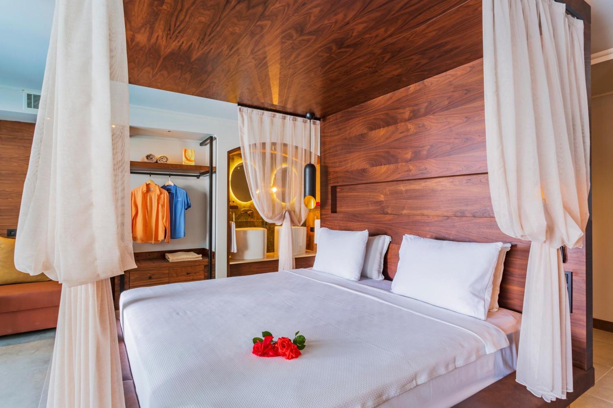 Orka Sunlife Resort Hotel And Aquapark Oludeniz Exterior photo