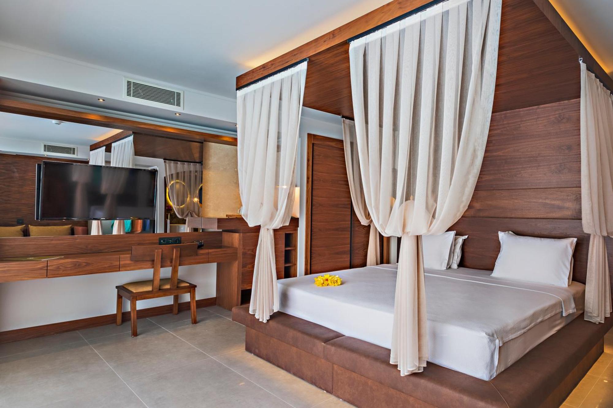 Orka Sunlife Resort Hotel And Aquapark Oludeniz Exterior photo
